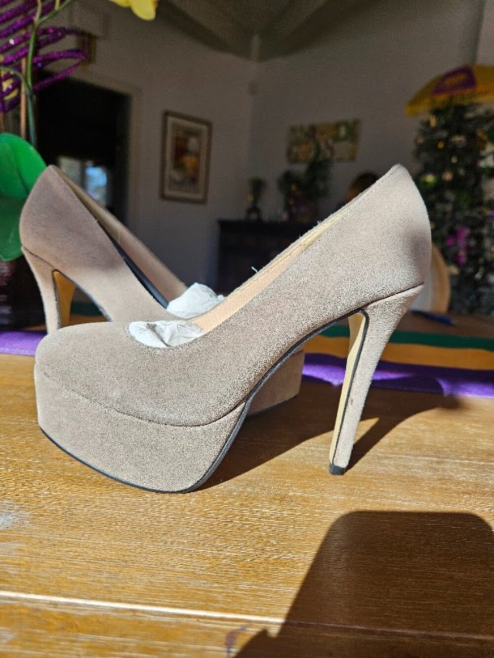 Cinderella of Boston heels - Sz 5